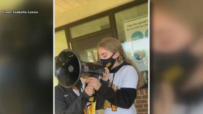 Students, parents protest cancellation championship field hockey game - fox29.com - city Moorestown