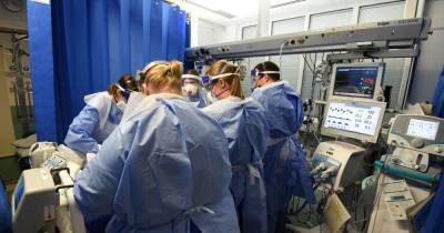 UK coronavirus hospital deaths increase by 391 in highest Saturday rise since May - mirror.co.uk - Britain - Ireland - Scotland