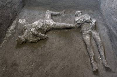 Bodies of man and his slave unearthed from ashes at Pompeii - clickorlando.com - Italy - city Rome