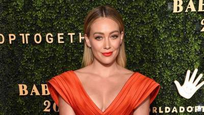 Hilary Duff - Matthew Koma - Pregnant Hilary Duff Reveals She's Quarantining After Being 'Exposed to COVID' - etonline.com - New York - county Foster - county Sutton