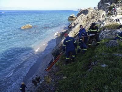 Speedboat taking migrants to Greece partially sinks; 1 dead - clickorlando.com - Eu - Greece - city Athens - Turkey