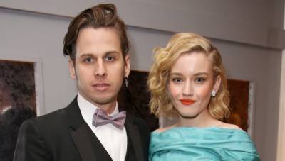 Mark Foster - Julia Garner Talks About Being Newly Married to Mark Foster in a Pandemic Year - justjared.com - county Foster