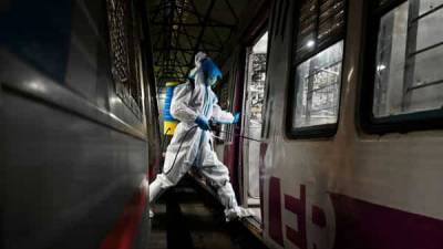COVID-19: BMC to check passengers at railway stations for coronavirus status - livemint.com - city Mumbai - city Delhi