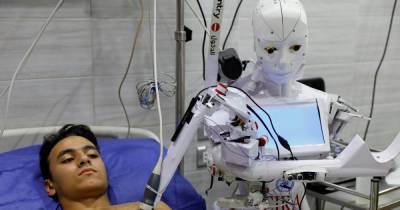 Robot that can detect coronavirus and enforce face mask rules undergoes trials - dailystar.co.uk - Egypt