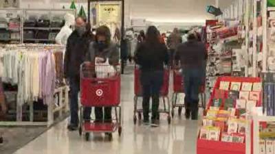 Jennifer Johnson - Shoppers brave crowds and COVID-19 risks for Black Friday bargains - globalnews.ca