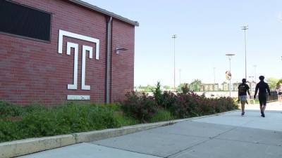 Increased testing, blend of learning styles highlight Temple's spring semester plans - fox29.com