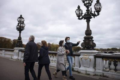 Emmanuel Macron - France imposes new national lockdown as virus deaths mount - clickorlando.com - France