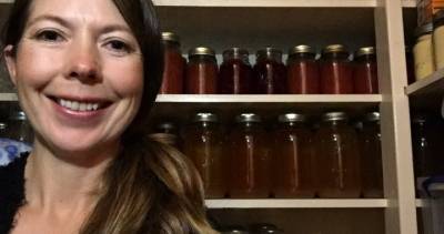 Lifelong canner from Saskatchewan fields calls about how to make preserves as pandemic wears on - globalnews.ca
