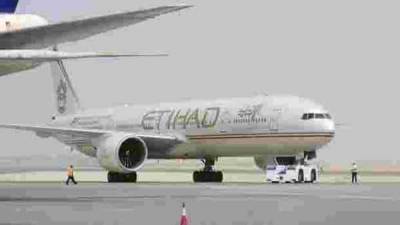Etihad warns pilots of immediate job cuts as pandemic crisis continues - livemint.com - city Dubai - city Abu Dhabi