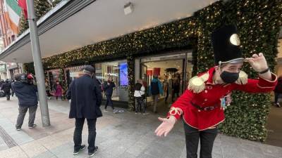 Retail trade brisk as shoppers head out and about - rte.ie - Ireland - city Dublin