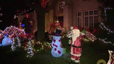 Delaware County dad creates 'ChristmasPrism' app to help users find holiday lights - fox29.com - state Delaware