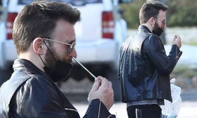 Chris Evans - Chris Evans self-administers his own COVID-19 test on the Boston set of Don't Look Up - dailymail.co.uk - state Massachusets - city Boston