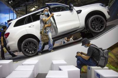 China's auto sales rise in November, but down for the year - clickorlando.com - China - city Beijing
