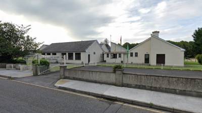 Mayo school to close early for Christmas amid Covid-19 concerns - rte.ie - Ireland