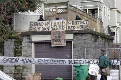 Investor in Portland eviction protest says he'd sell home - clickorlando.com - state Oregon - city Portland, state Oregon