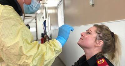 Coronavirus: paramedics in Saskatchewan trained to swab on the job - globalnews.ca