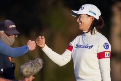 Shibuno passes big test and hangs on to lead in Women's Open - clickorlando.com - city Houston