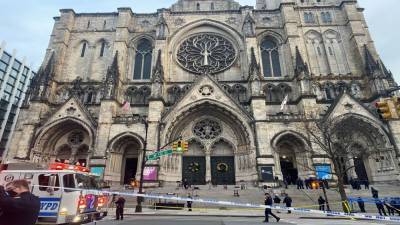Police shoot gunman outside cathedral in Manhattan - fox29.com - New York - city New York - city Manhattan