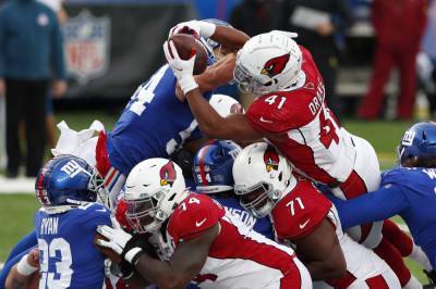 Kyler Murray - Daniel Jones - Murray throws TD, Cards end 3-game skid, beat red-hot Giants - clickorlando.com - New York - state New Jersey - state Arizona - county Rutherford - Kenya