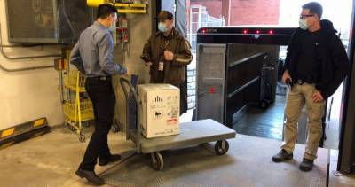 Pfizer coronavirus vaccines arrive at the Ottawa Hospital - globalnews.ca - Canada - city Ottawa