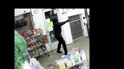 Mount Dora - Brett Meade - New surveillance video shows gunman inside Mount Dora store moments before deadly shooting - clickorlando.com