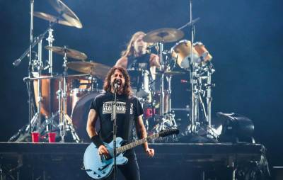 Dave Grohl - Dave Grohl on Foo Fighters’ decision to release ‘Medicine At Midnight’ following pandemic delays: “People need something to lift their spirits” - nme.com - New York