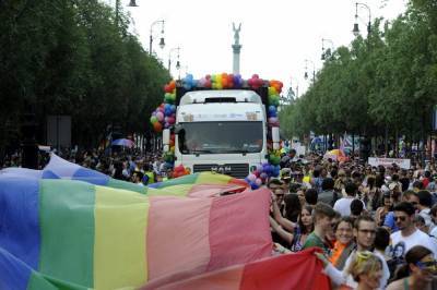 Viktor Orban - Rights groups condemn Hungarian ban on same-sex adoptions - clickorlando.com - Hungary - city Budapest