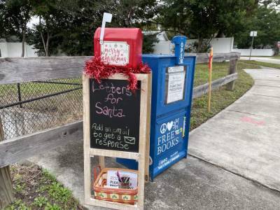 Mailbox for Santa: Mother-daughter duo keeping the spirit of Christmas alive with - clickorlando.com - state Florida - county Seminole - county Park - city Santa