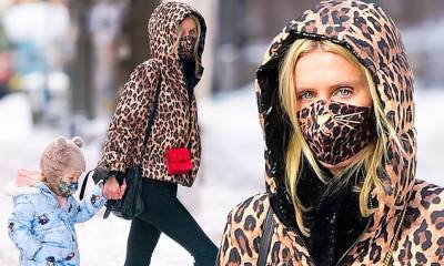 Nicky Hilton - Nicky Hilton rocks a leopard jacket as she and her daughter Lily-Grace, four, walk through the snow - dailymail.co.uk - New York