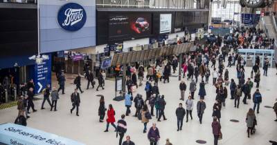 David Lewis - A third of travellers fear using busy transport hubs over the Christmas period - mirror.co.uk - Britain - Ireland