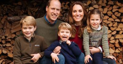 Kate Middleton - Royal fans distracted by Kate Middleton and Louis's knees in cute Christmas photo - mirror.co.uk - county Hall - state Indiana