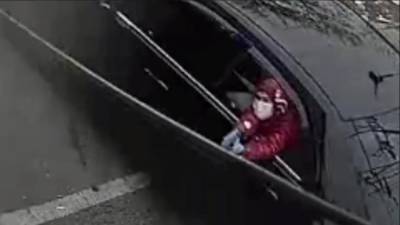 Ford Fusion - Video: Suspect sought in deadly drive-by shooting in Fairhill - fox29.com - state Pennsylvania - state Indiana