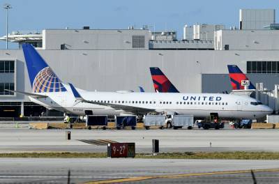 Passenger Dies During Cross-Country Flight After Showing 'COVID-Related' Symptoms On Board - perezhilton.com - Los Angeles - city Orlando - city New Orleans - city Crescent