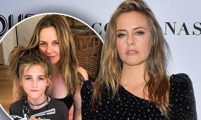 Alicia Silverstone - Alicia Silverstone's son Bear, 9, has NEVER needed 'medical intervention' or 'antibiotics' - dailymail.co.uk