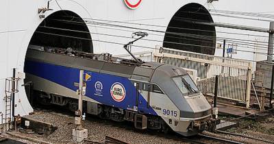 Boris Johnson - Eurotunnel set to close from 10pm tonight to protect Europe from new Covid strain - dailystar.co.uk - Britain - France