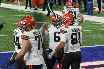 Jarvis Landry - Nick Chubb - Mayfield, Browns move closer to playoffs, top Giants 20-6 - clickorlando.com - New York - state New Jersey - county Rutherford - county Cleveland - county Brown - city Baltimore - county Baker