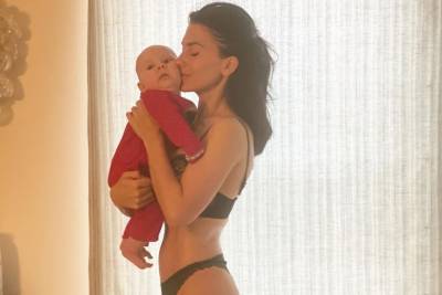 Alec Baldwin - Hilaria Baldwin - Hilaria Baldwin poses in lingerie 3 months after giving birth to Eduardo - nypost.com