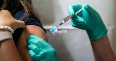 Vaccines alone will not bring coronavirus down to very low levels until half the population get it, say scientists - manchestereveningnews.co.uk - Britain