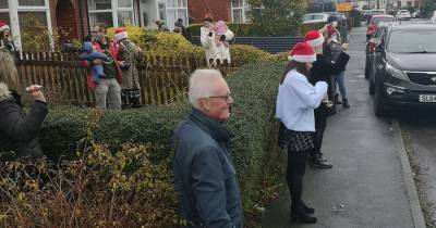 Boris Johnson - Carrie Symonds - Christmas Eve - Christmas Eve Jingle 2020 as Scots prepare to ring bells on front doorstep - dailyrecord.co.uk - Scotland