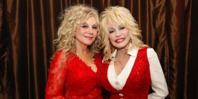 Dolly Parton - Stella Parton Is Her Sister Dolly Parton’s Unfiltered Twitter Counterpart - wmagazine.com - Usa