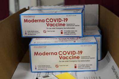 Ron Desantis - Who will be next to receive COVID-19 vaccine in Florida? - clickorlando.com - state Florida - county Orange