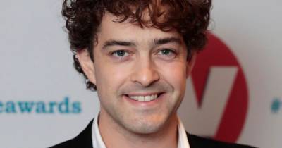 Denise Van-Outen - Holby City's Lee Mead forced to spend Christmas alone after testing positive for Covid-19 - mirror.co.uk - city Holby