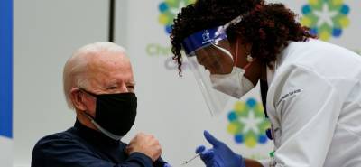 Joe Biden - President Elect Joe Biden Gets Coronavirus Vaccine Live on TV - justjared.com - Usa