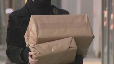 Brad Sattin - Still need to ship those holidays packages? Cutting it this close comes with a price - fox29.com - city University