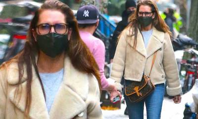 Louis Vuitton - Brooke Shields stays warm in a fuzzy jacket as she strolls around Manhattan's West Village - dailymail.co.uk - Scotland