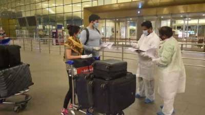 Passengers from Gulf, Europe subject to mandatory quarantine at Mumbai airport - livemint.com - India - Britain - city Mumbai - region Europe