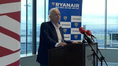 Eddie Wilson - Ryanair to fly 2 repatriation flights from UK today - rte.ie - Britain - Ireland