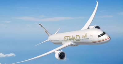 Etihad Airways will now require all UK passengers to have a Covid-19 test before flying - manchestereveningnews.co.uk - Britain - Uae