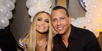 Andy Cohen - Jennifer Lopez and Alex Rodriguez Have Considered Just...Not Getting Married At All - cosmopolitan.com - Italy