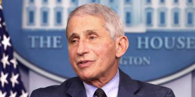 Anthony Fauci - Christmas Eve - Dr. Anthony Fauci Receives Moderna's COVID-19 Vaccine (Video) - justjared.com